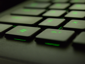 Facing DNS Address Could Not Be Found Windows 10 Error: Should Businesses Shift to Windows 11 and How to Handle It